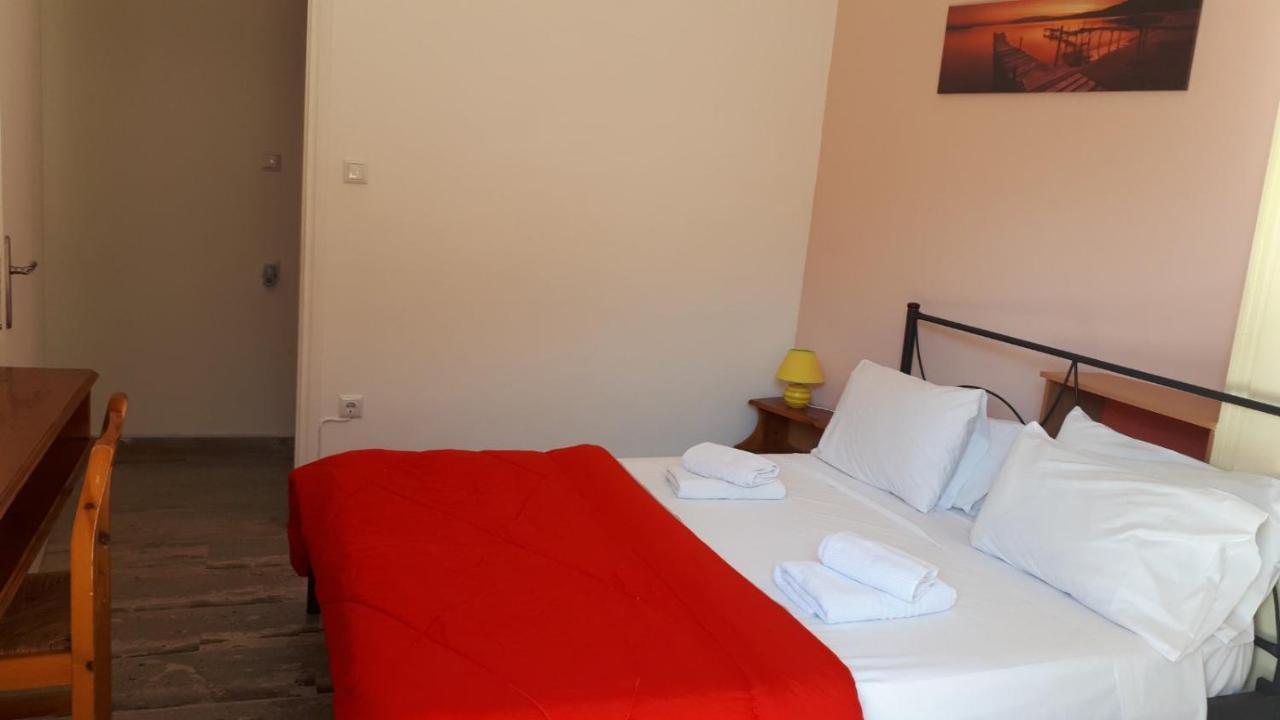 Katerina Apartments Каламата Экстерьер фото