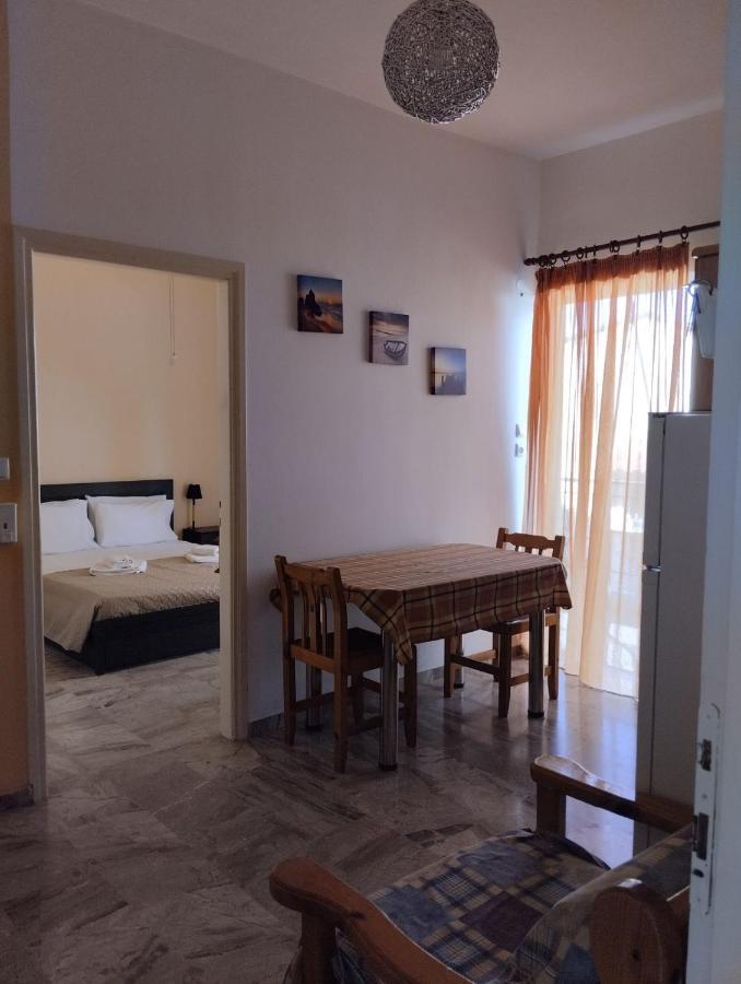 Katerina Apartments Каламата Экстерьер фото