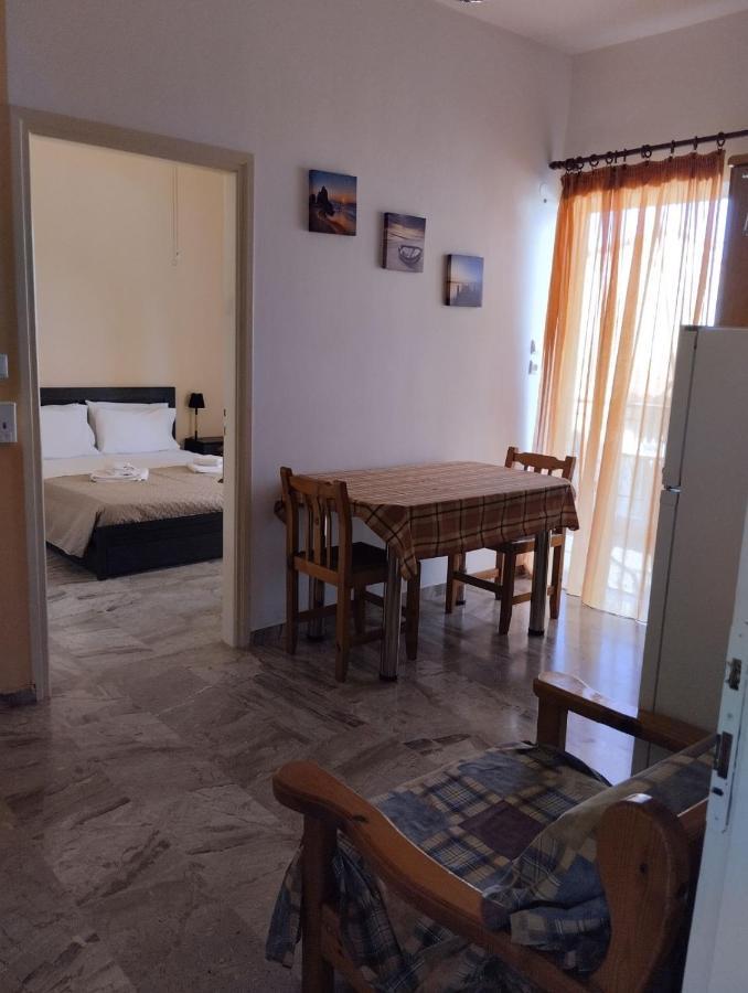 Katerina Apartments Каламата Экстерьер фото