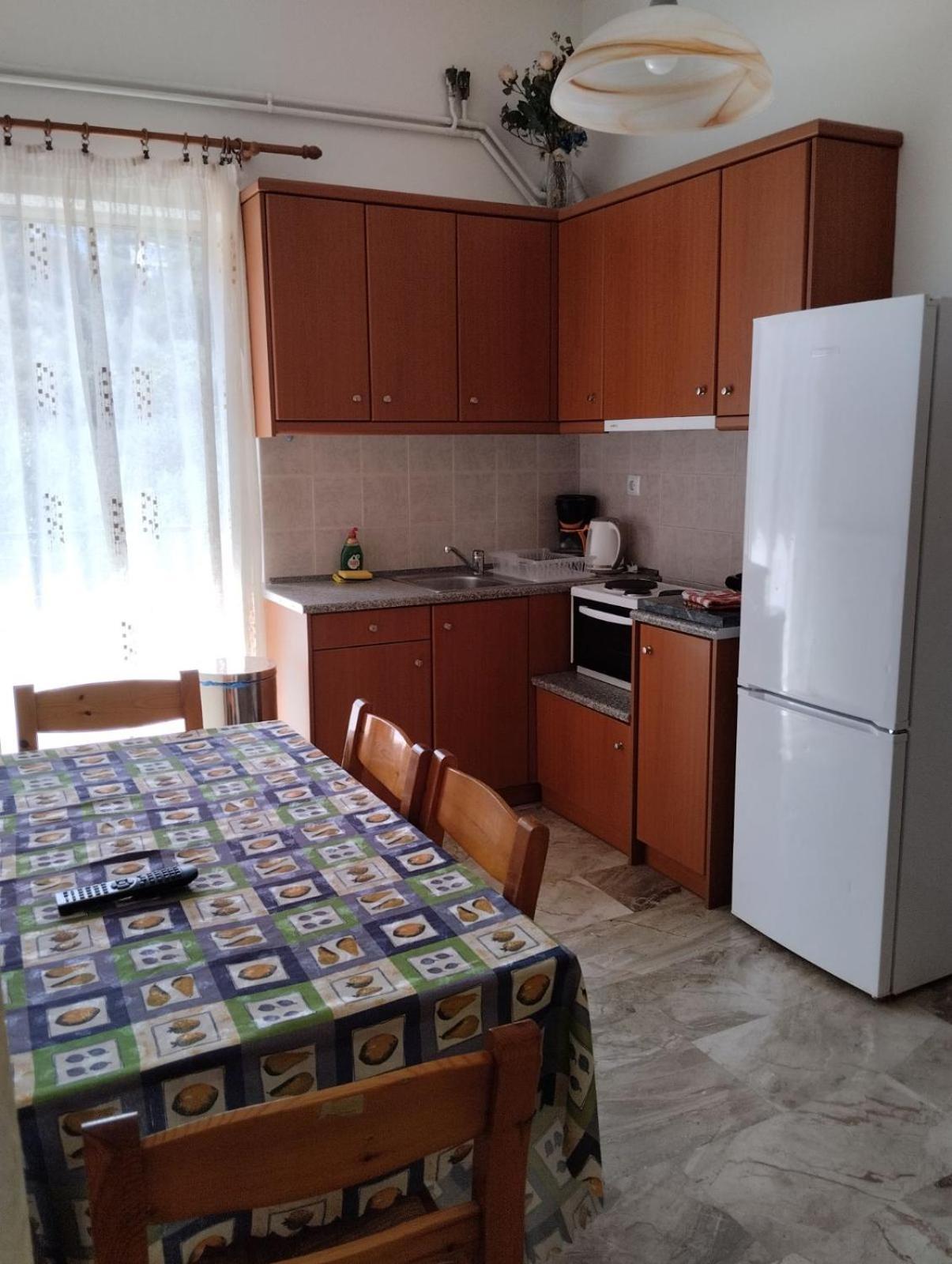 Katerina Apartments Каламата Экстерьер фото