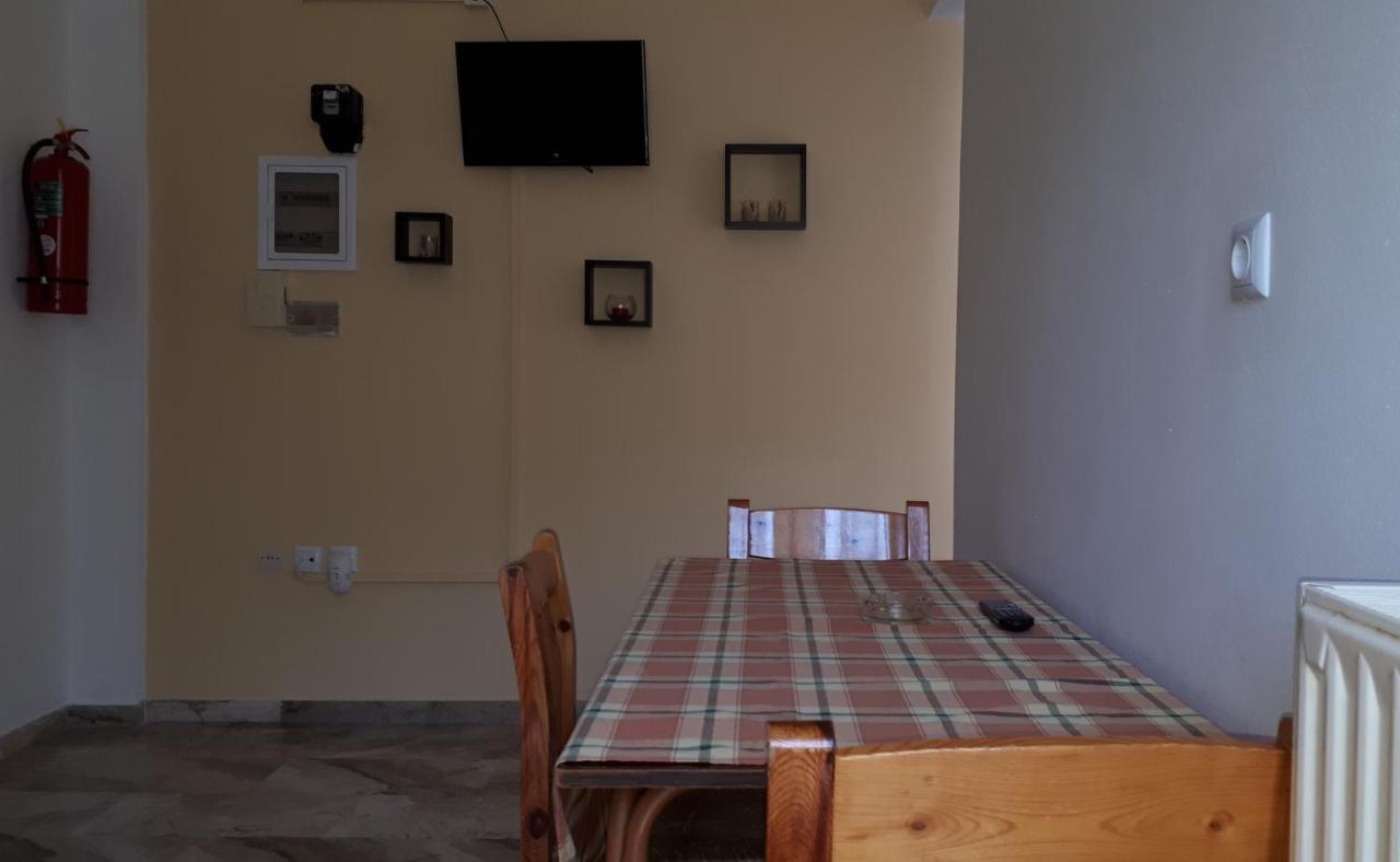 Katerina Apartments Каламата Экстерьер фото