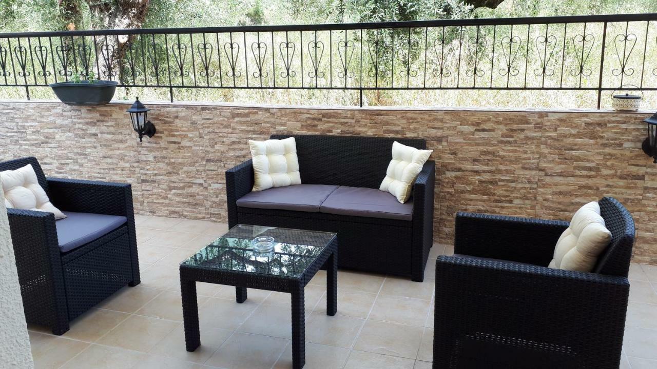 Katerina Apartments Каламата Экстерьер фото
