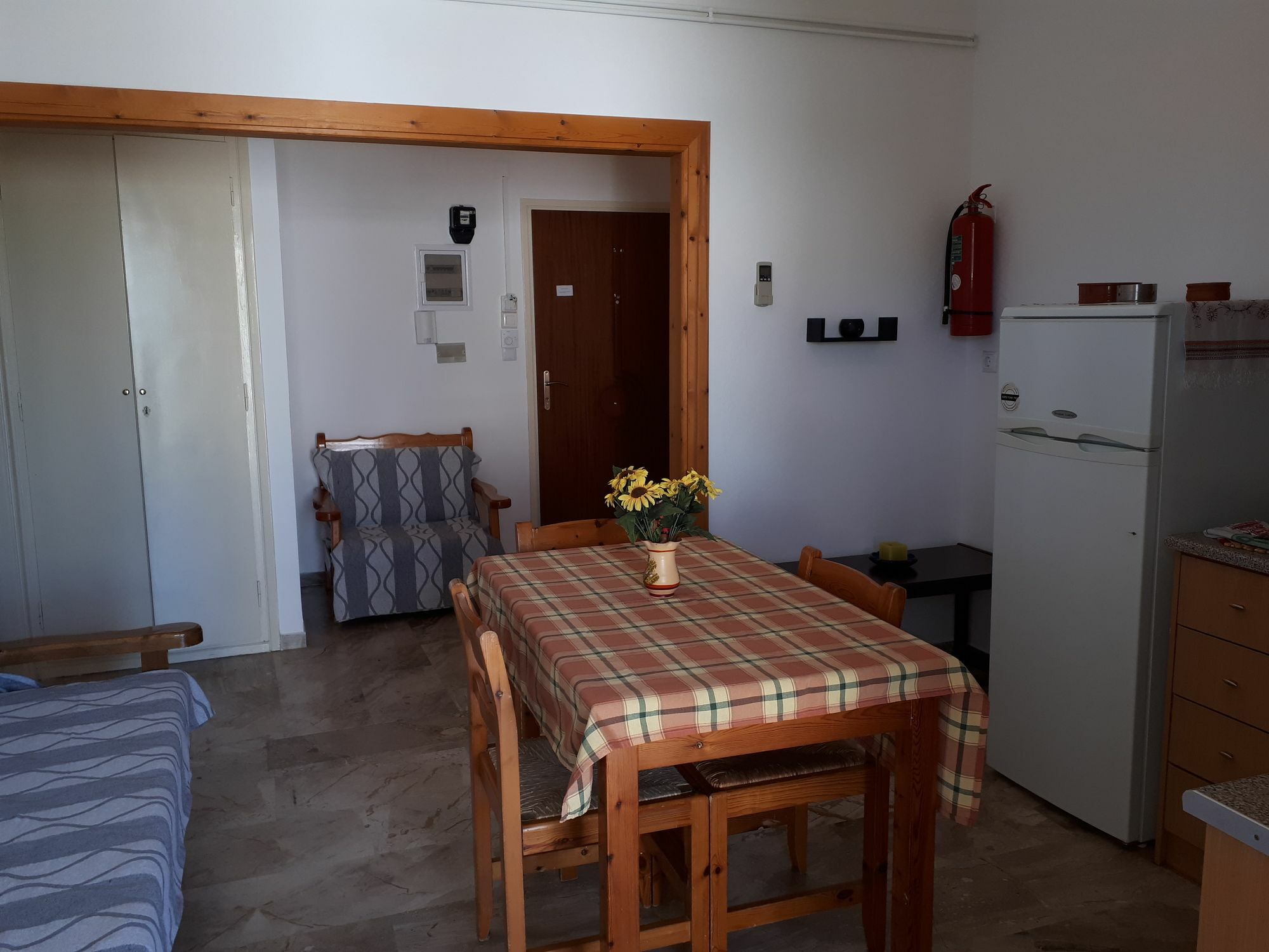 Katerina Apartments Каламата Экстерьер фото