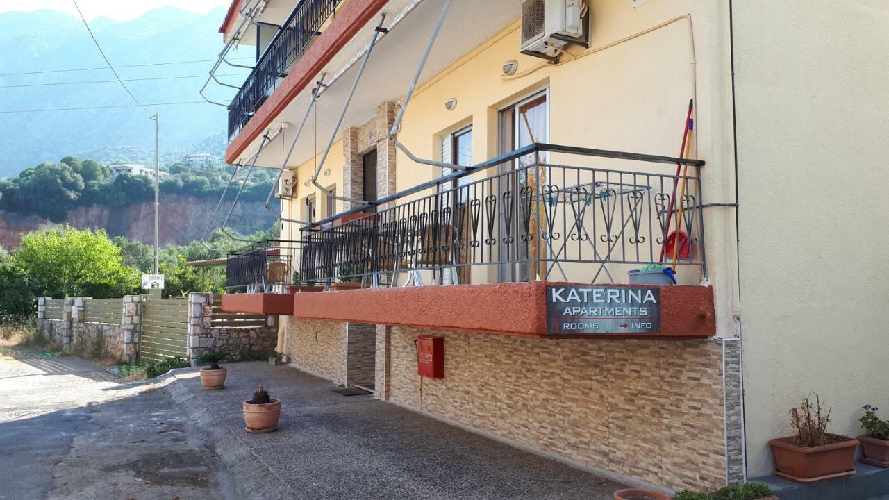 Katerina Apartments Каламата Экстерьер фото
